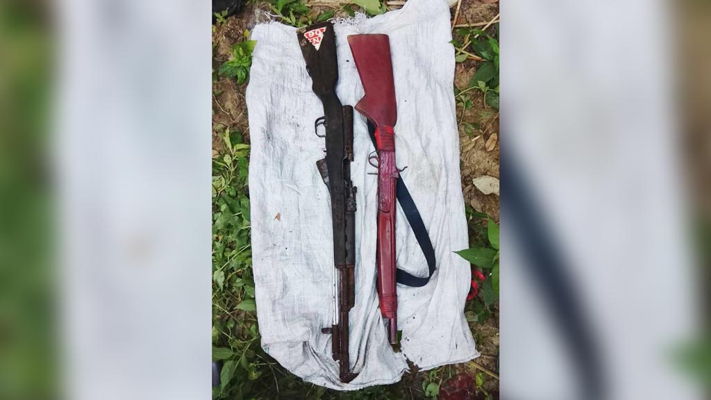 জঙ্গলে মিলল লুট হওয়া রাইফেল, সঙ্গে অবৈধ পাইপগান