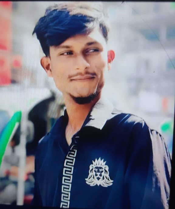 পুলিশ দেখে দৌড়, খালে পড়ে কলেজছাত্রের মৃত্যু