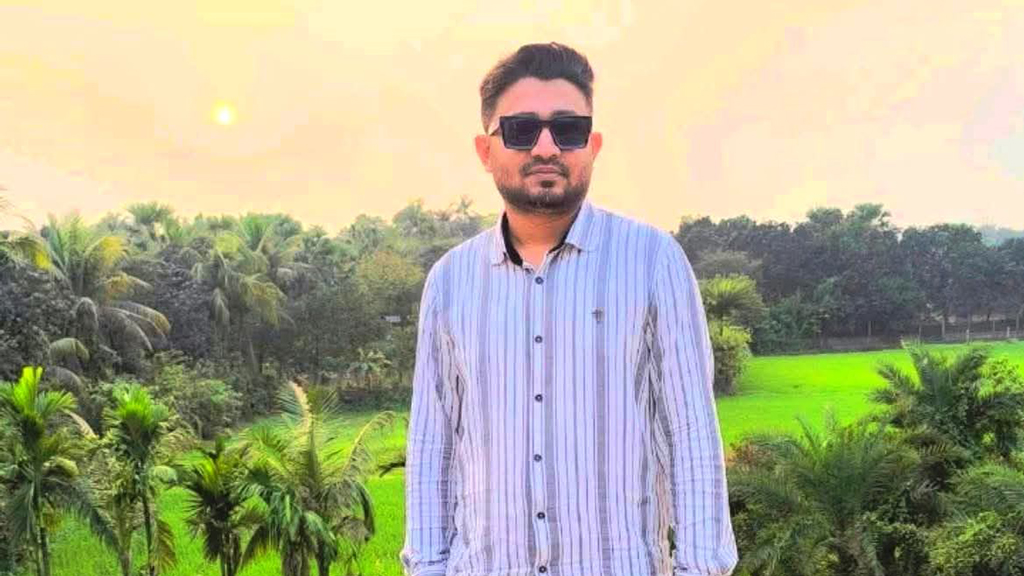 ডেমরায় কাভার্ড ভ্যানের ধাক্কায় যুবক নিহত