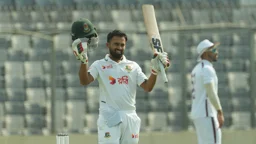 দেড় বছর পর সাদমানের সেঞ্চুরি