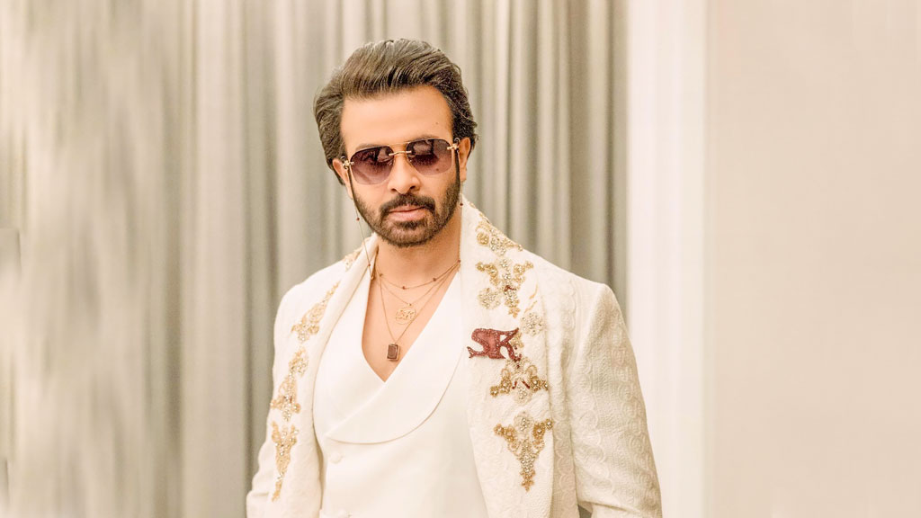 ঈদে শাকিবের সিনেমা মুক্তি পাওয়া নিয়ে অনিশ্চয়তা: গুজবে কান না দেওয়ার অনুরোধ প্রযোজকের