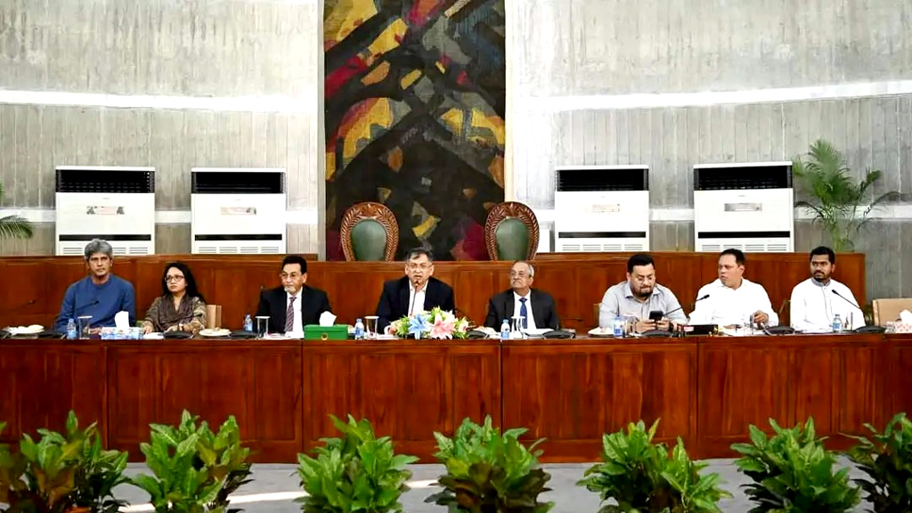 তত্ত্বাবধায়ক সরকার গঠনের প্রক্রিয়া নিয়ে এখনো সিদ্ধান্ত হয়নি: সালাহউদ্দিন আহমদ
