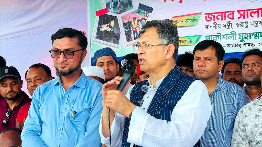 পাউবো নয়, স্লুইসগেট দেখবে স্থানীয় প্রশাসন ও জনপ্রতিনিধি: স্বরাষ্ট্রমন্ত্রী