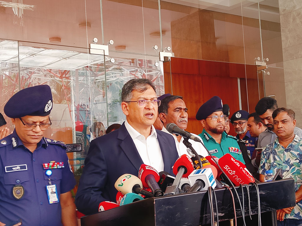 অস্ত্র উদ্ধারে বিশেষ ইউনিট, তথ্য দিলে দুই লাখ টাকা পর্যন্ত পুরস্কার