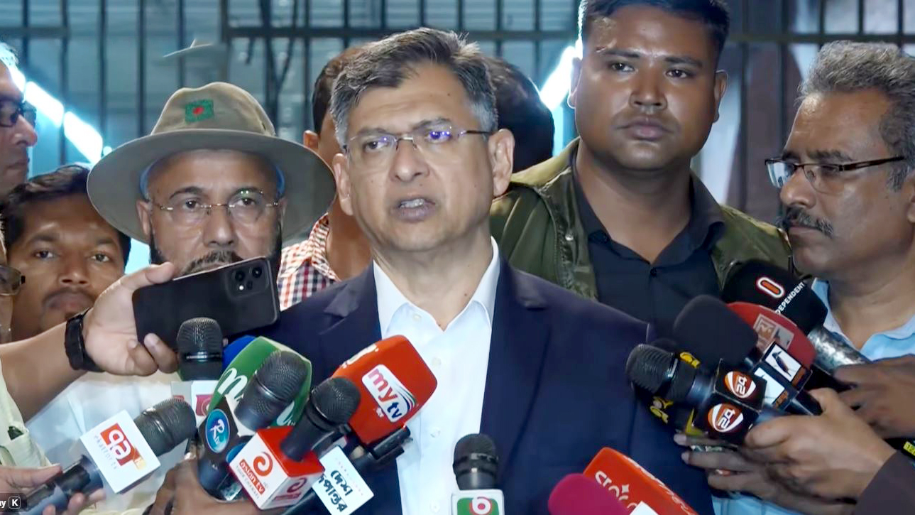 সরকারের সফলতায় দেশে তেলের দাম বাড়ছে না: স্বরাষ্ট্রমন্ত্রী