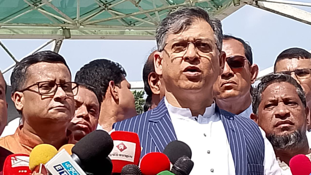 ‘জুলাই যোদ্ধা’ নামে ফ্যাসিস্ট বাহিনী বিশৃঙ্খলা করেছে: সালাহউদ্দিন আহমদ