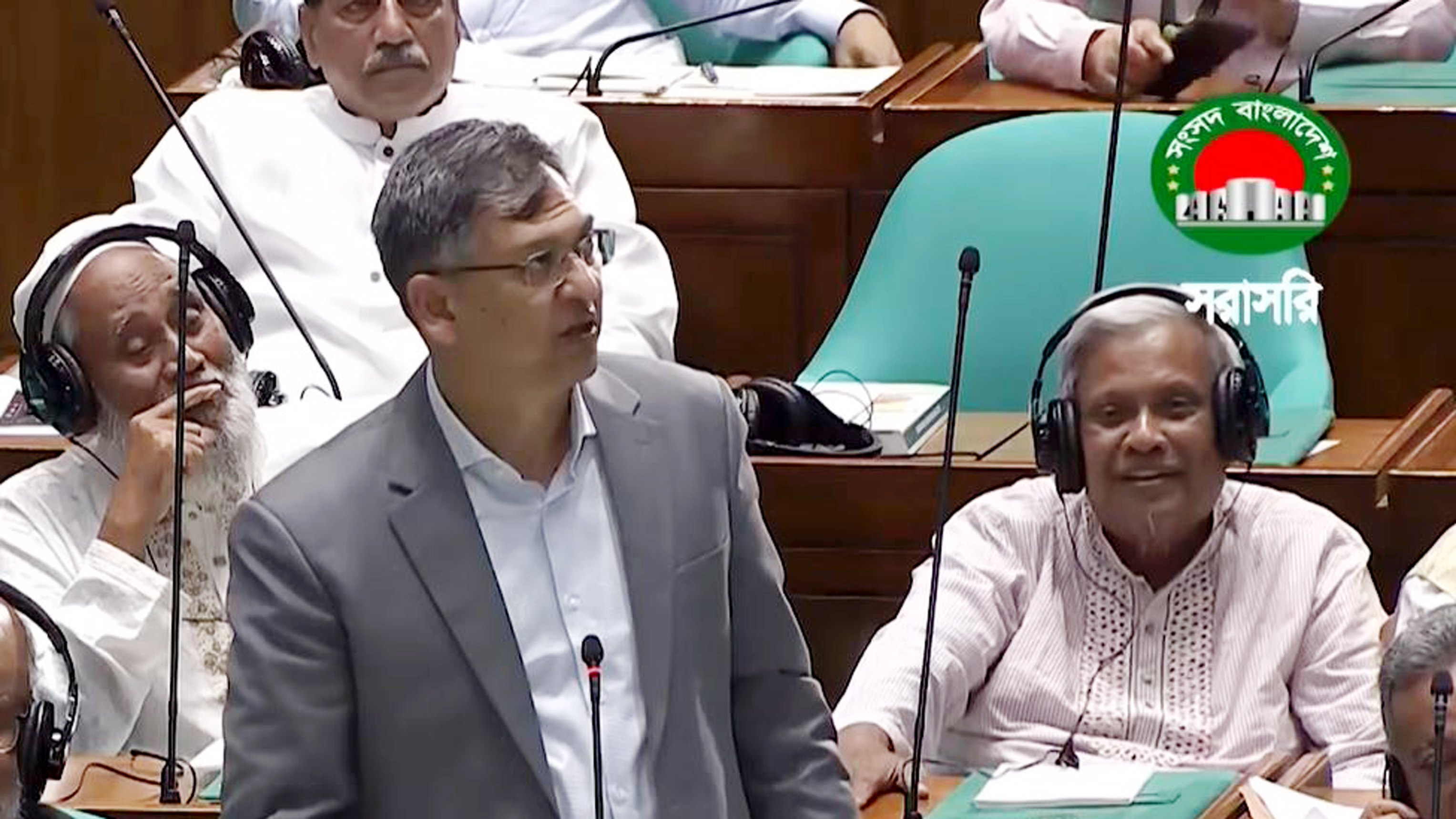 বাংলাদেশে কোনো রকমের মব কালচার থাকবে না: সংসদে স্বরাষ্ট্রমন্ত্রী