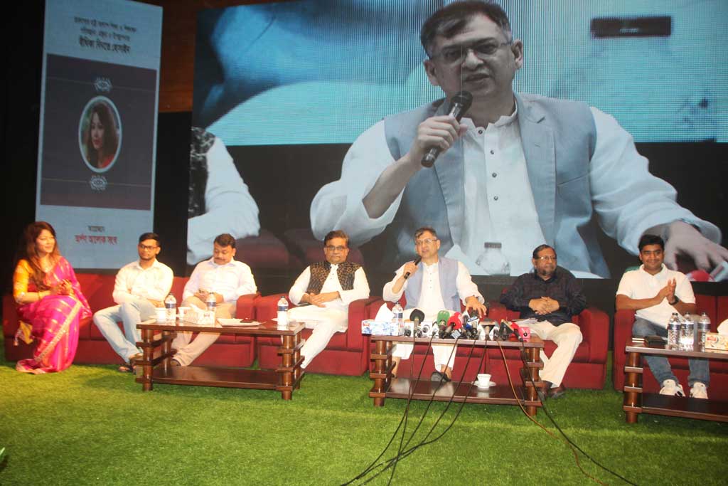 ইনস্টিটিউট অব ডিপ্লোমা ইঞ্জিনিয়ার্স মিলনায়তনে আয়োজিত ‘শিক্ষা ও শিক্ষাঙ্গন’ শীর্ষক সংলাপে প্রধান অতিথি হিসেবে উপস্থিত ছিলেন বিএনপির স্থায়ী কমিটির সদস্য সালাহউদ্দিন আহমদ। ছবি: সংগৃহীত