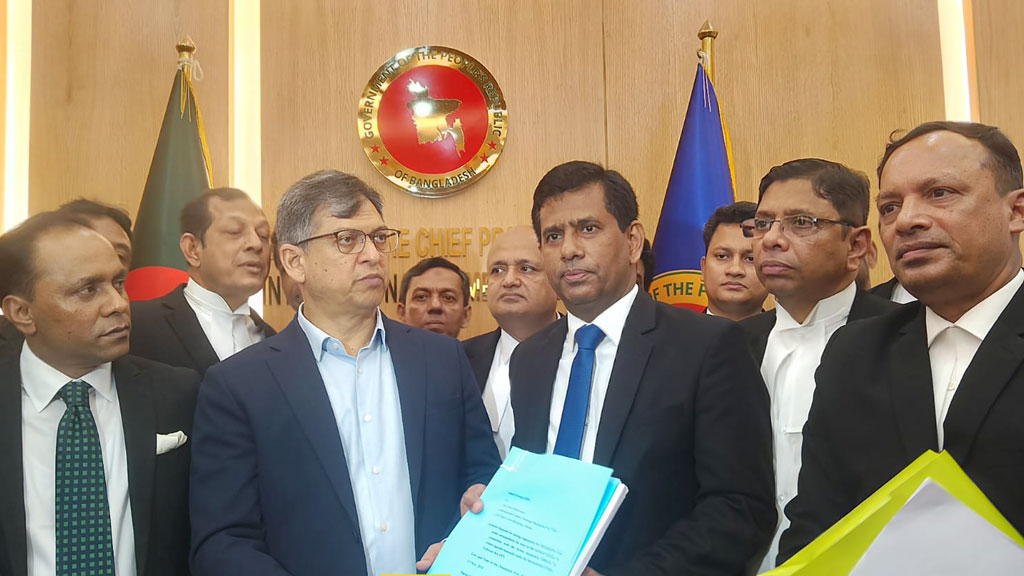 গুম নিয়ে ট্রাইব্যুনালের প্রসিকিউশনে অভিযোগ দিলেন সালাহউদ্দিন আহমেদ