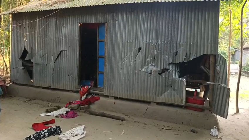 সালথায় জমি নিয়ে বিরোধে সংঘর্ষ-ভাঙচুর, আহত ৭