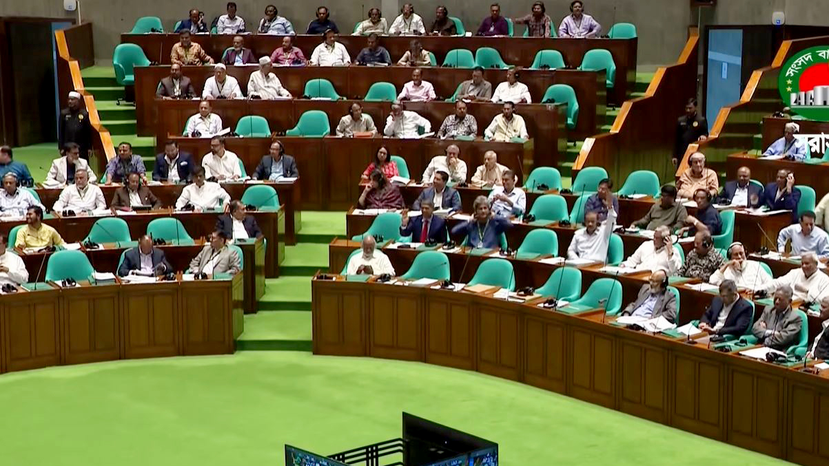 জুলাই সনদকে ‘আননেসেসারি’ বলায় সংসদে উত্তেজনা, হইচই