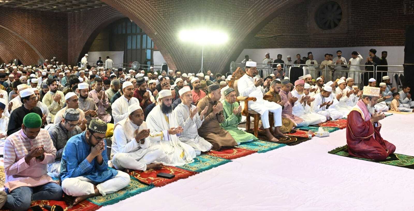 সংসদ ভবনে পবিত্র ঈদুল ফিতরের জামাত অনুষ্ঠিত