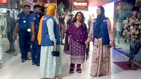 সরকারের সমালোচনা করায় নারীকে পুলিশে দিলেন বিএনপি নেতা-কর্মীরা