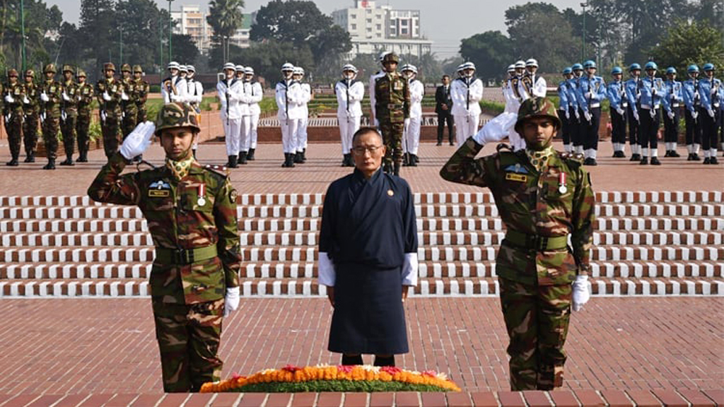 জাতীয় স্মৃতিসৌধে ভুটানের প্রধানমন্ত্রীর শ্রদ্ধা