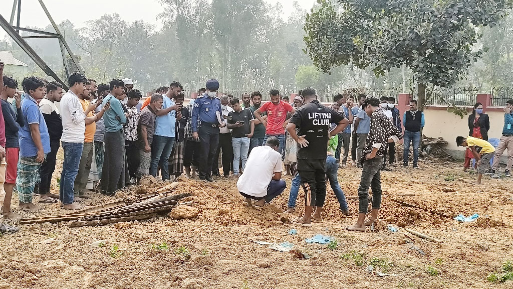 আশুলিয়ায় ছাত্র-জনতার আন্দোলনে নিহত ৪ জনের লাশ উত্তোলন