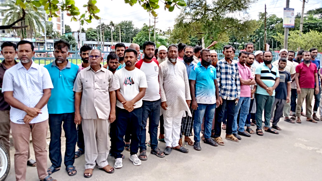 শেবাচিম হাসপাতাল: বেসরকারি অ্যাম্বুলেন্সের মালিকেরা ধর্মঘটে, চরম ভোগান্তি