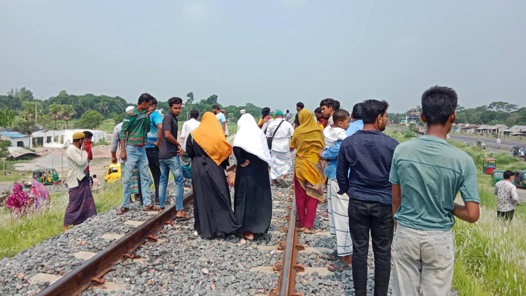 শিবচরে ট্রেনে কাটা পড়ে এক ব্যক্তির মৃত্যু
