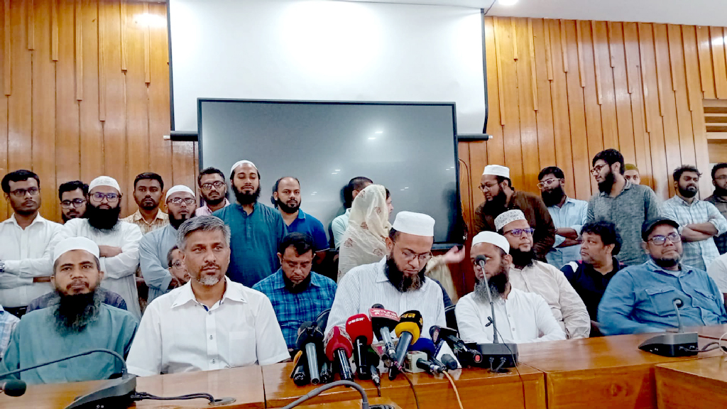দোষ থাকলে উপাচার্যের বিরুদ্ধে ব্যবস্থা নেওয়া হোক: কুয়েট শিক্ষক সমিতি