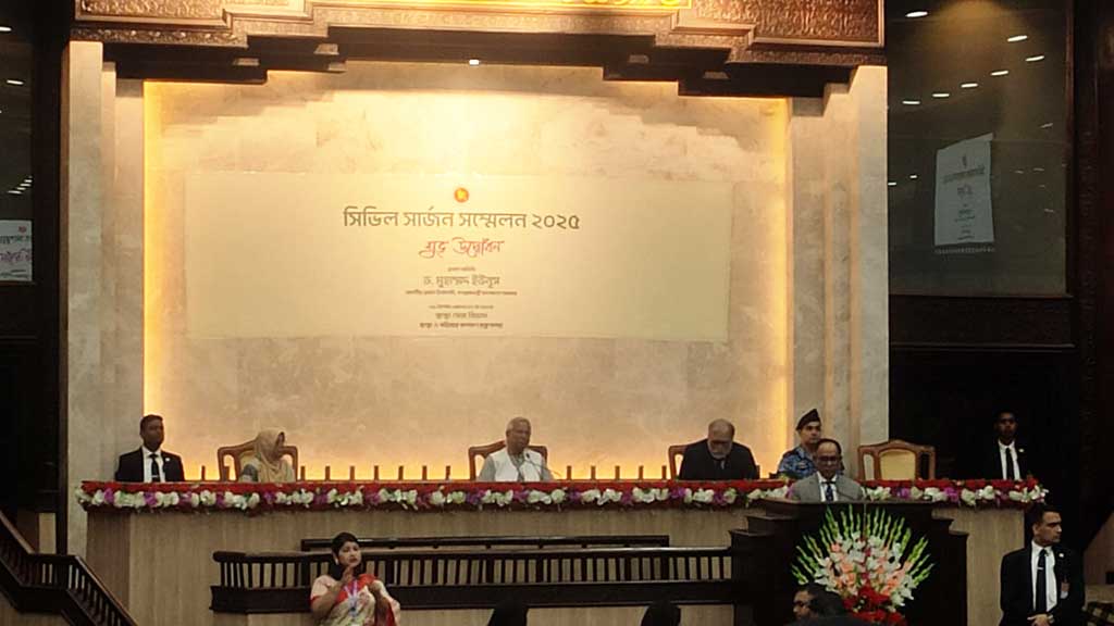 আমাদের যতটুকু সরঞ্জাম ও সুবিধা আছে, স্বাস্থ্য সেবার ২৫ শতাংশ উন্নতি সম্ভব: প্রধান উপদেষ্টা