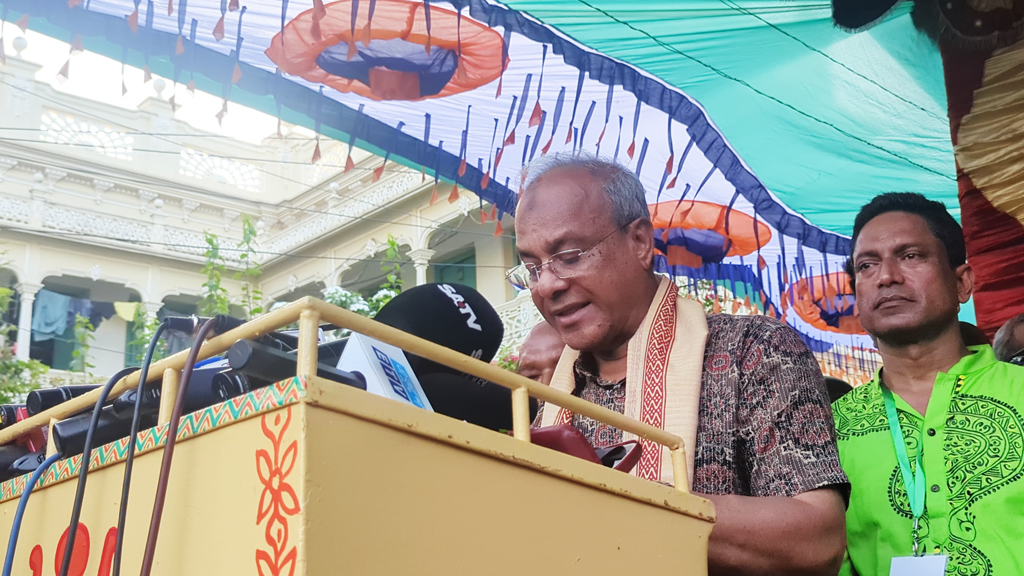 মব সন্ত্রাস কি আগে থেকে কমেনি, স্বরাষ্ট্র উপদেষ্টার প্রশ্ন