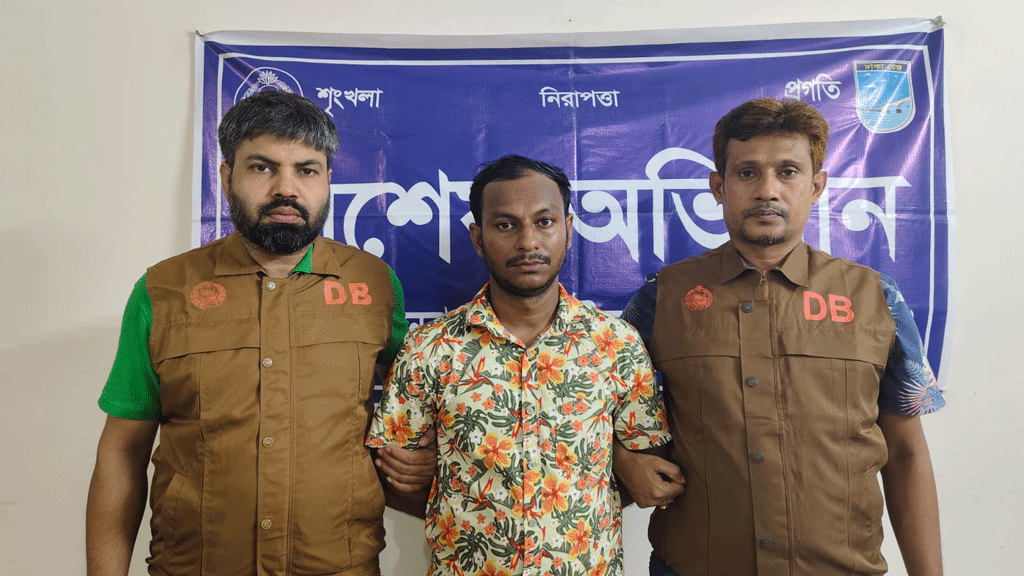 নাসা গ্রুপের শ্রমিকদের উসকানির অভিযোগে যুবক গ্রেপ্তার