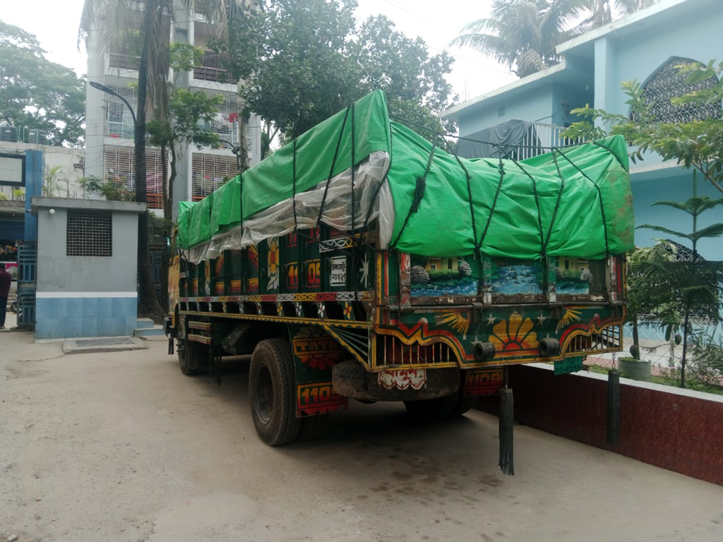 সাভারে খাদ্য অধিদপ্তরের ৩৬১ বস্তা চাল জব্দ, আটক ৩