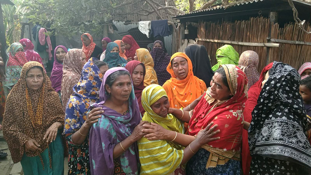 পাবনায় স্বামীর বেধড়ক পিটুনিতে স্ত্রীর মৃত্যুর অভিযোগ