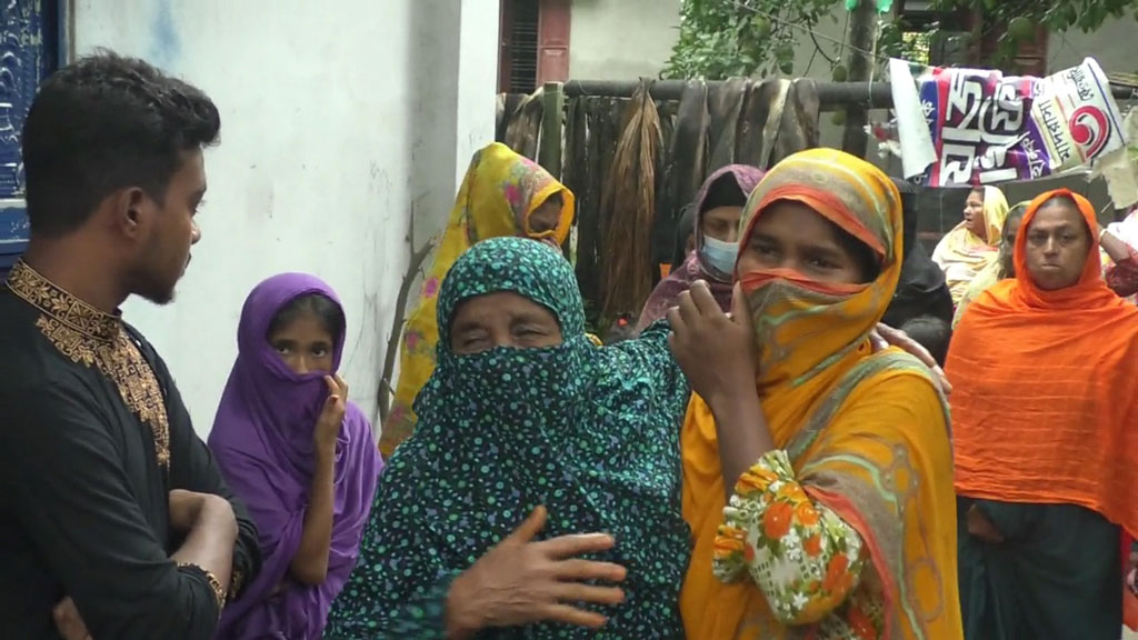এক্সপ্রেসওয়েতে নিহত চারজনের বাড়িতে শোকের মাতম