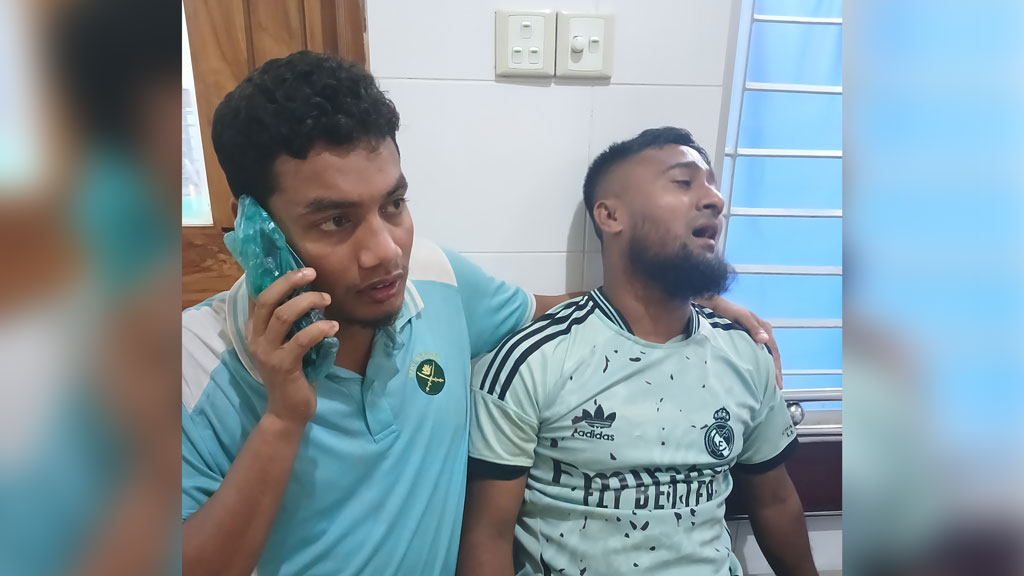 ভোলায় অটোরিকশাচালককে কুপিয়ে হত্যা