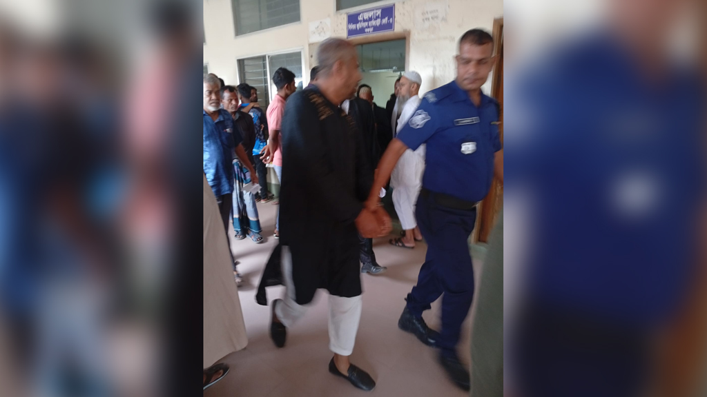 ক্রসফায়ারের হুমকি দিয়ে চাঁদা আদায়ের অভিযোগ, সাবেক ওসি কারাগারে