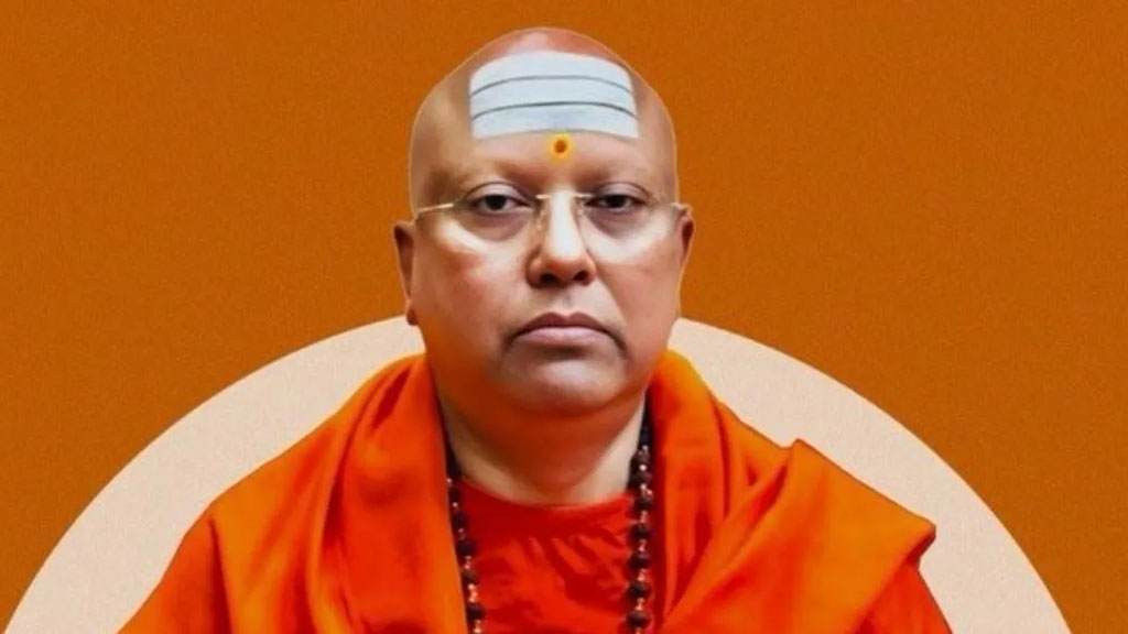 রুমে এসো, বিদেশে ঘুরতে নিয়ে যাব—ছাত্রীদের বলতেন স্বামী চৈতন্যানন্দ