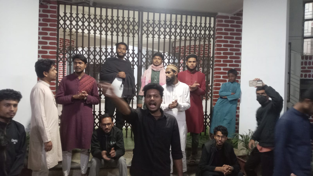 শাকসু নির্বাচনের দাবিতে ফের বিক্ষোভ