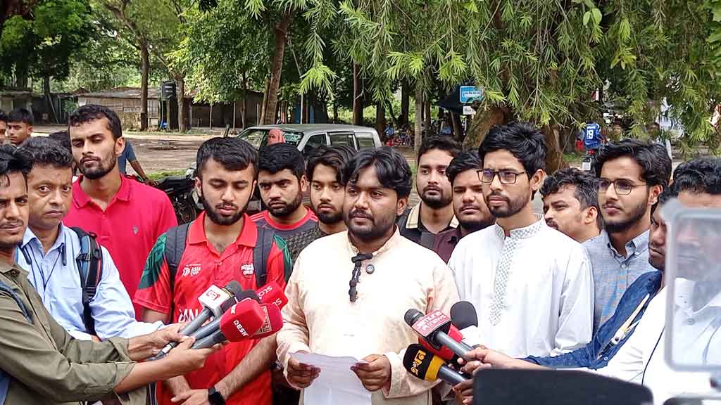 রাকসু নির্বাচন: ছাত্রদলের বিরুদ্ধে ভোটারদের টাকা দেওয়ার অভিযোগ শিবির-সমর্থিত প্যানেলের