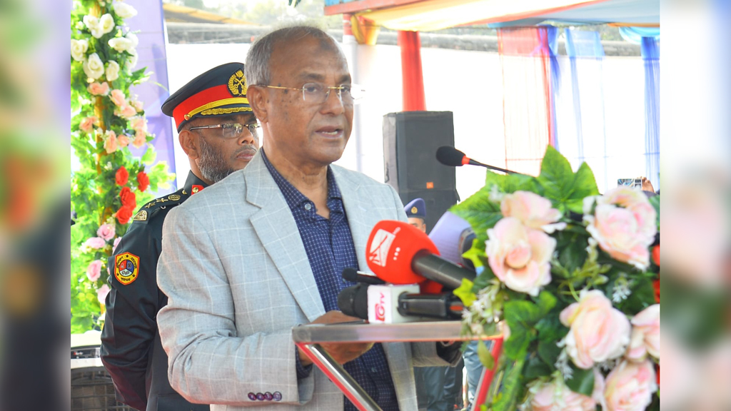 কারাবন্দীদের মানবাধিকার নিশ্চিত করতে হবে: স্বরাষ্ট্র উপদেষ্টা