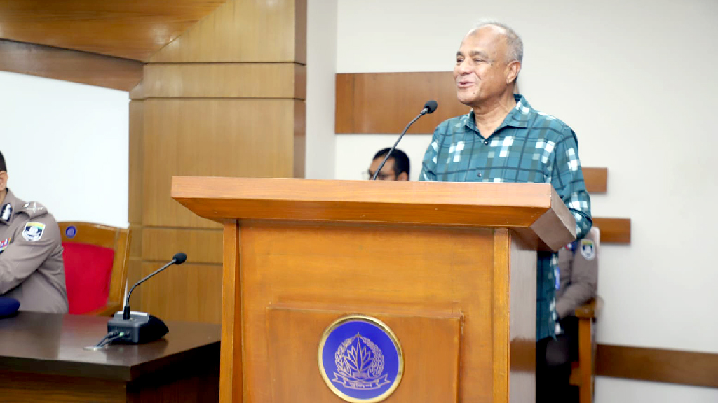 আইনশৃঙ্খলা বাহিনীর নিরপেক্ষ ভূমিকার কারণে নির্বাচন প্রশংসিত হয়েছে: বিদায়ী সংবর্ধনায় স্বরাষ্ট্র উপদেষ্টা