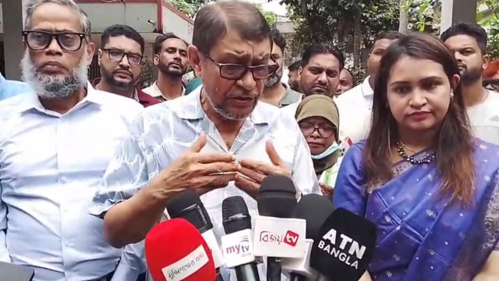 জ্বর কমলেও ডেঙ্গু রোগীকে ৪ দিন পর্যবেক্ষণে রাখতে হবে: স্বাস্থ্যমন্ত্রী
