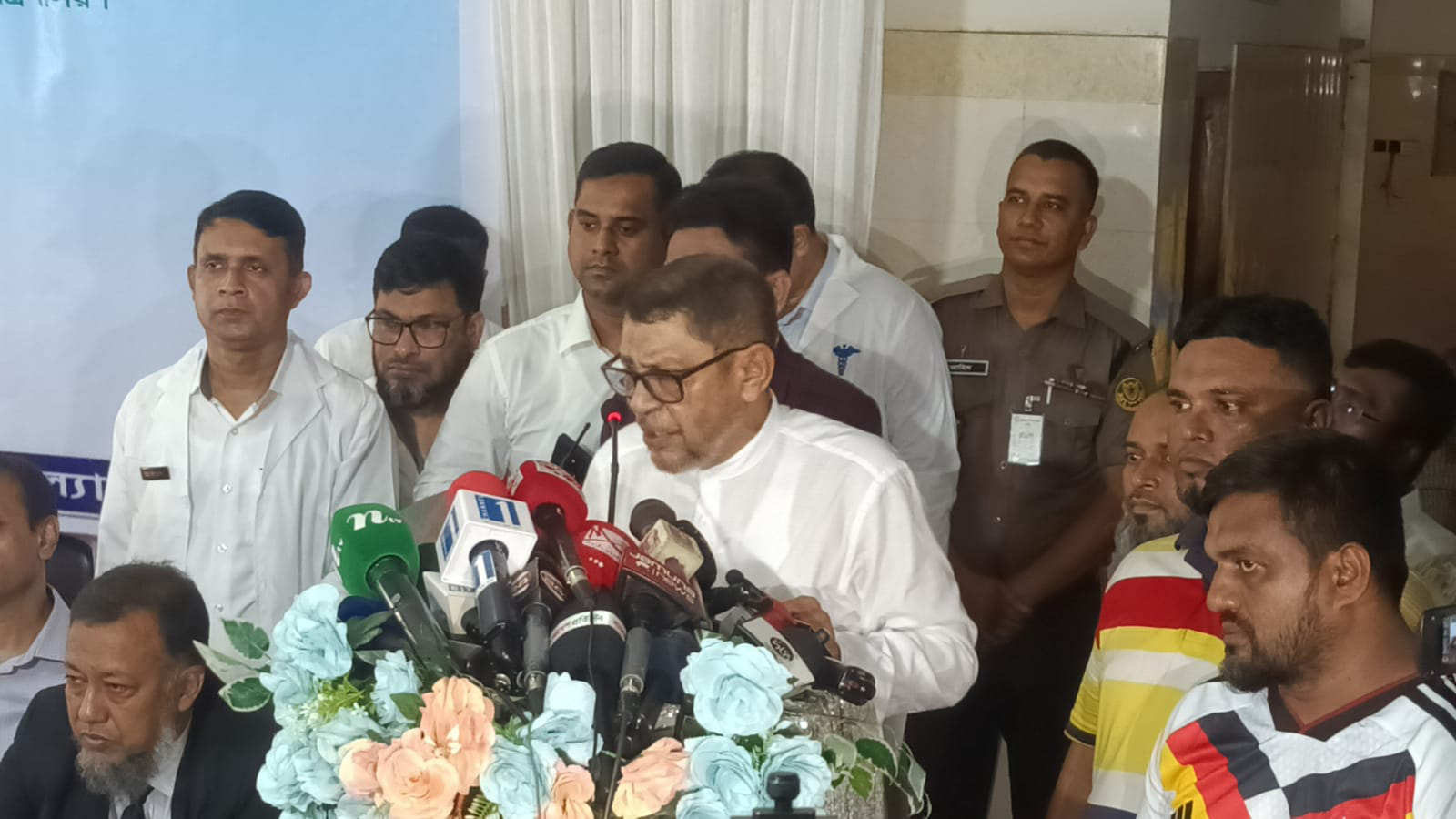 সারা দেশে হাজার শয্যার ২০টি হাসপাতাল নির্মাণ করতে যাচ্ছে সরকার: স্বাস্থ্যমন্ত্রী