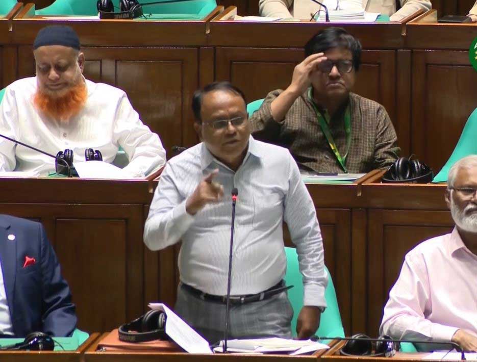 প্রধানমন্ত্রীর সামনে বক্তব্যের সুযোগ না পাওয়ায় ক্ষোভ সেলিম ভূঁইয়ার