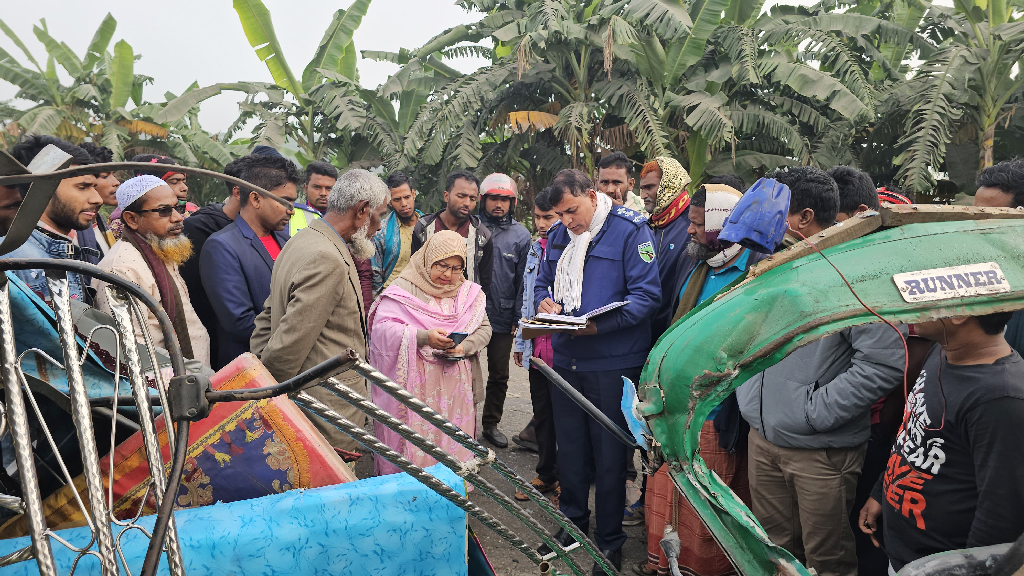 কিশোরগঞ্জে অটোরিকশা-মাইক্রোবাসের সংঘর্ষে নিহত ২