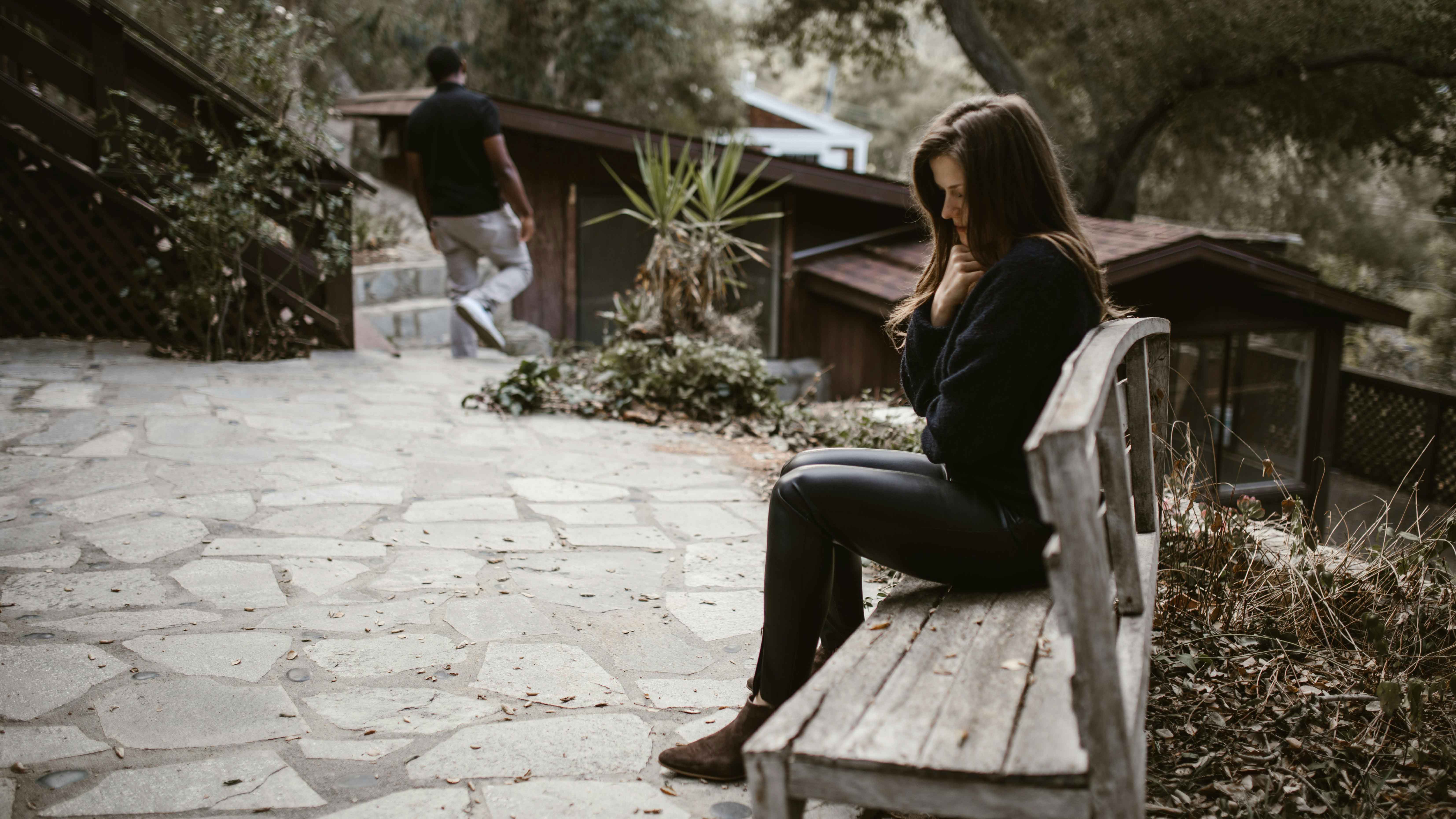 বিচ্ছেদে ভেঙে না পড়ে বদলে ফেলুন জীবন, জেনে নিন উপায়