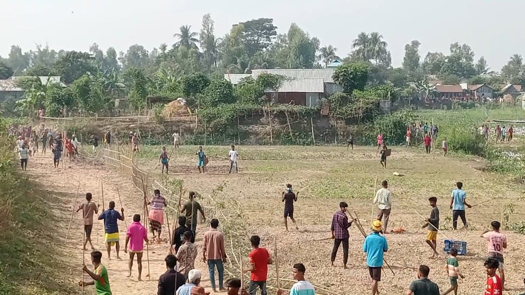 খাঞ্জা বিল দখল নিয়ে দুপক্ষের সংঘর্ষ, আহত ৩০