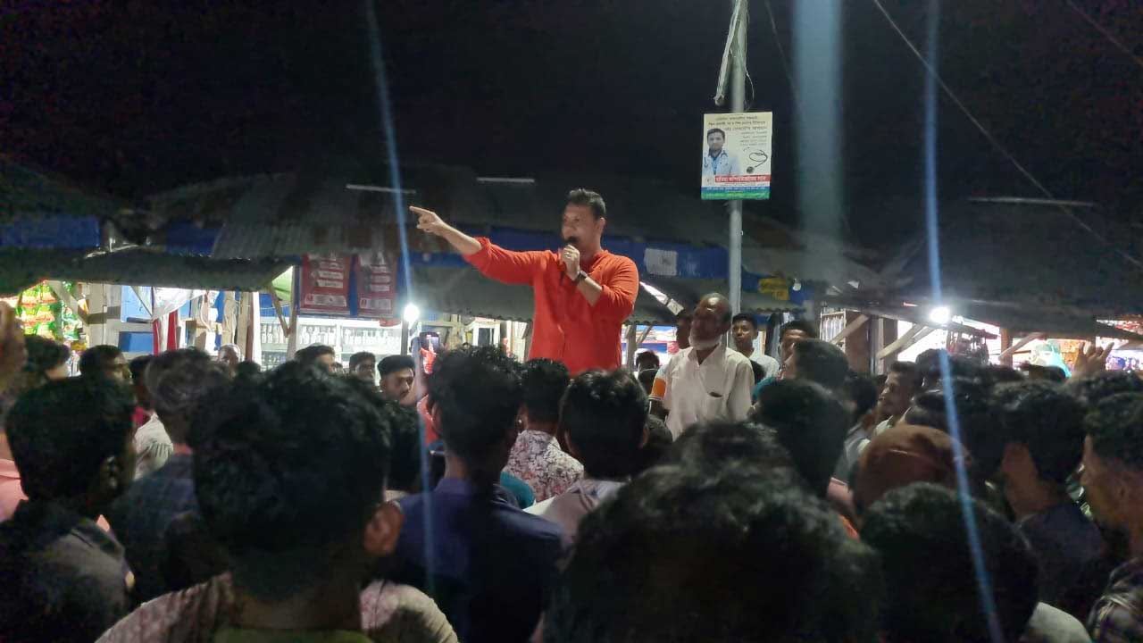 হাতিয়ায় বিএনপির সম্ভাব্য প্রার্থী শাহনেওয়াজ, মাঠে ফিরেই আলোচনায়