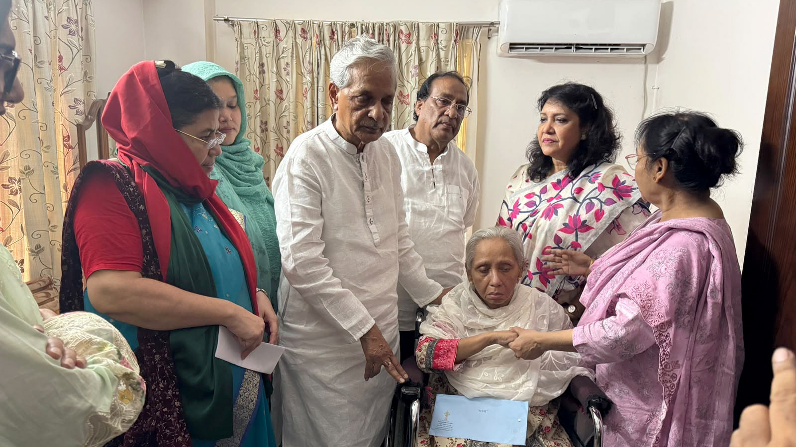 নজরুল সংগীত শিল্পী শবনম মুশতারীর পাশে সংস্কৃতি মন্ত্রণালয়