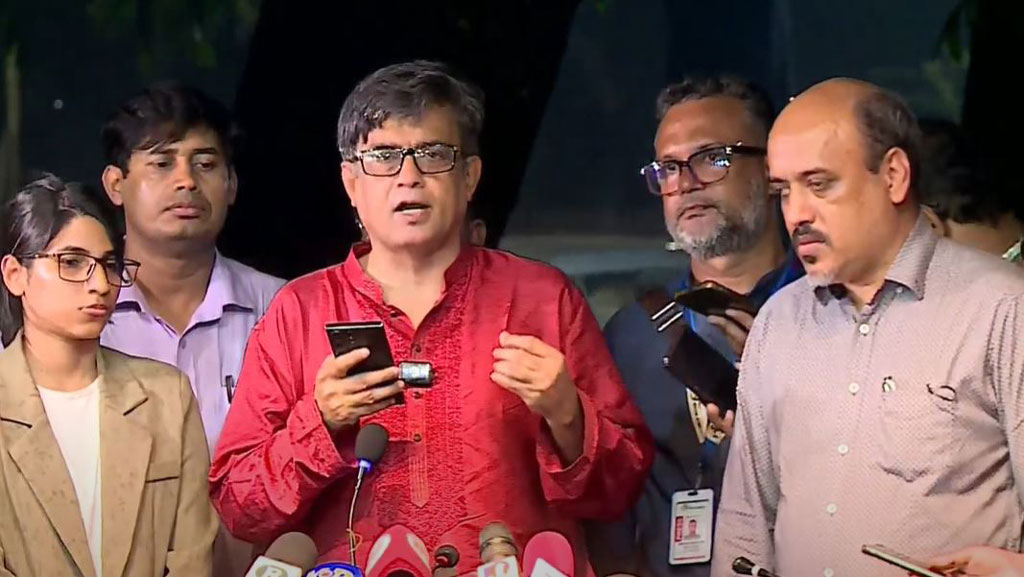 প্রধান উপদেষ্টা বলেছেন, নির্বাচনের বিকল্প ভাবা জাতির জন্য গভীর বিপজ্জনক: প্রেস সচিব