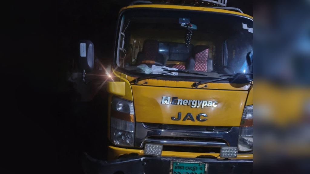 সখীপুরে ট্রাকের ধাক্কায় সিএনজি অটোরিকশা উল্টে মা-শিশু নিহত