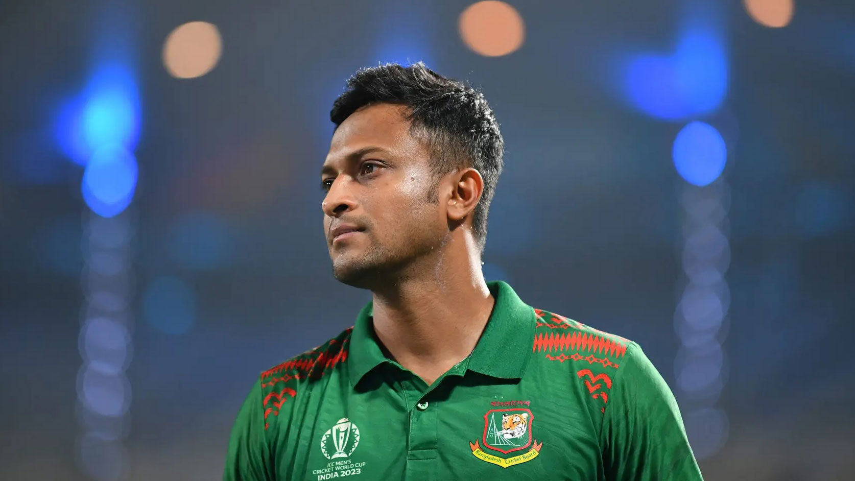 দেশে খেলেই অবসর নিতে চান সাকিব