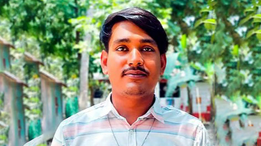 ‘আমি নাস্তিক নই, গ্রামের সবাই আমাকে নাস্তিক বলছে’
