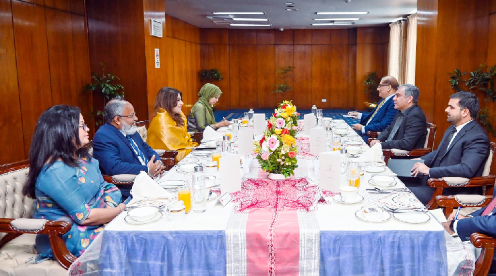 পাকিস্তানের স্বরাষ্ট্রমন্ত্রীর সঙ্গে শামা ওবায়েদের সাক্ষাৎ, সার্ক পুনরুজ্জীবিত করার অঙ্গীকার পুনর্ব্যক্ত