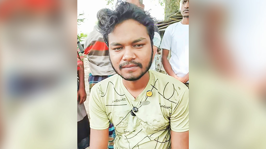 একসময়ের জনপ্রিয় শিশুশিল্পী শামীম এখন বাদাম বিক্রেতা