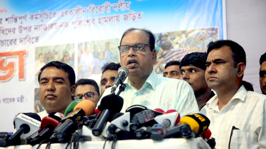 খালেদা জিয়াকে মৃত্যুর দিকে ঠেলে দেওয়া হয়েছে: শামসুজ্জামান দুদু